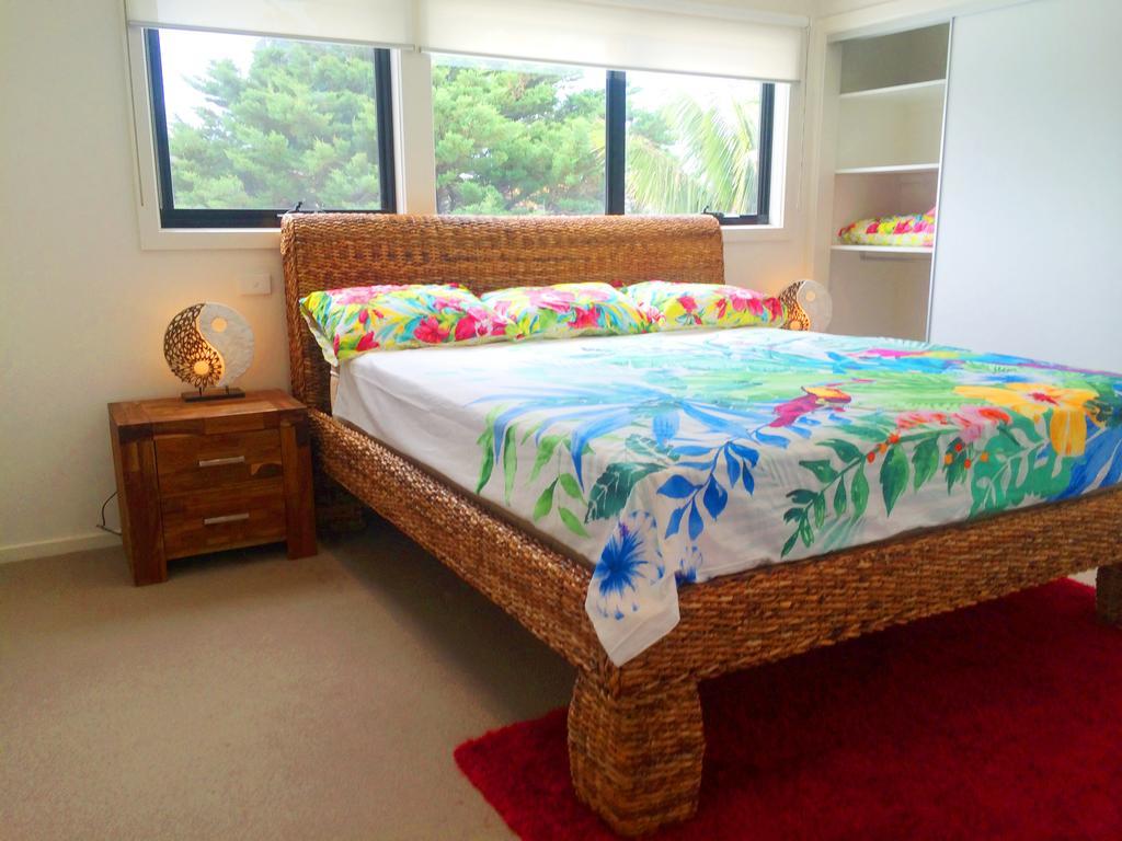 Award Winning Beach Front Retreat Франкстон Номер фото